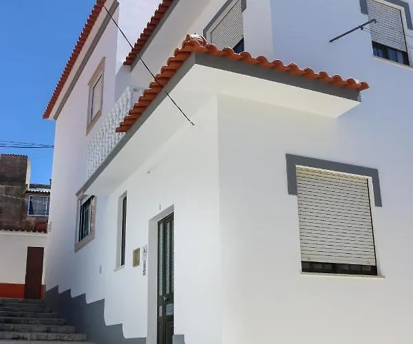 Ascensor House Nyaraló